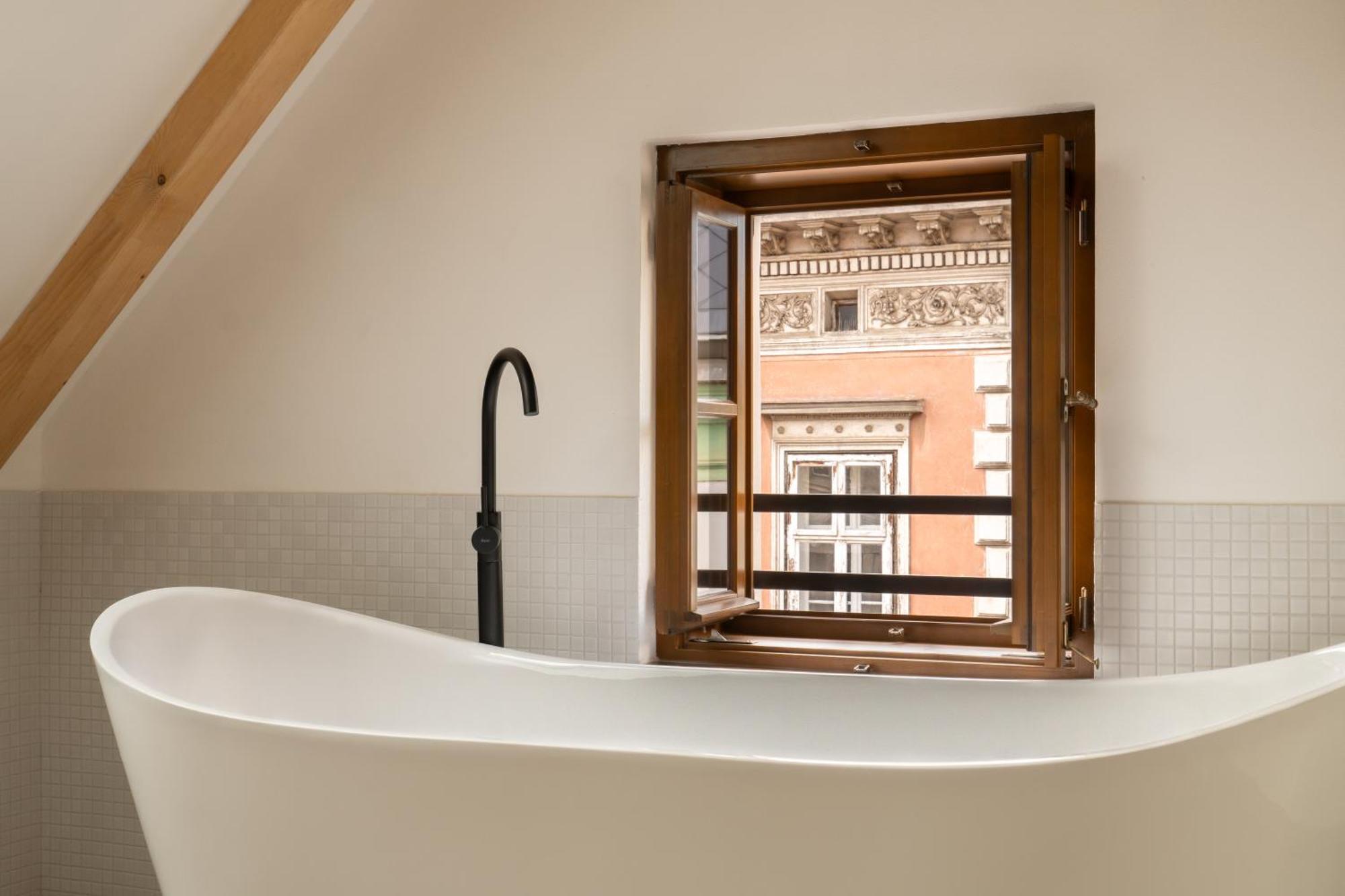 White Wolf Boutique Apartments Olomouc Exterior photo